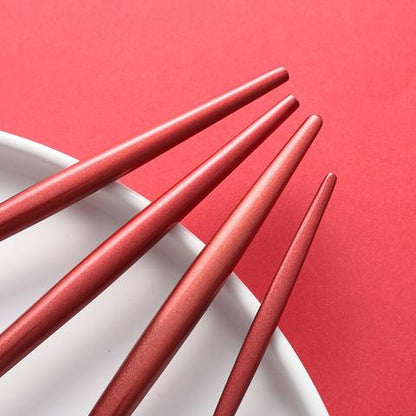 طقم أدوات مائدة برتغالي من الستانلس ستيل باللون الذهبي البرغندي