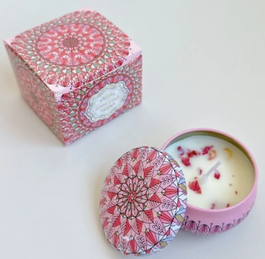شمعة معطرة بالزهور