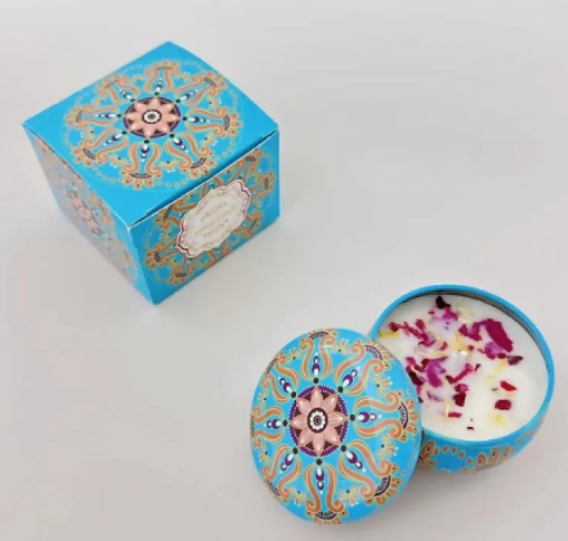 شمعة معطرة بالزهور